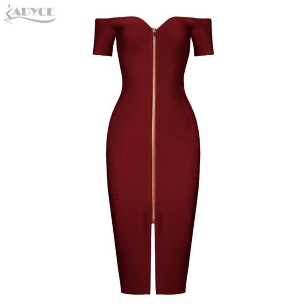 ♥️Maroon off the shoulder zip in the front dress♥️